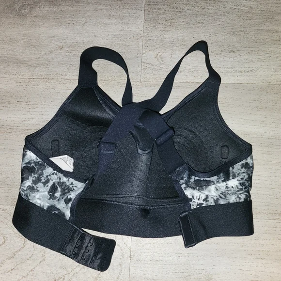 Under Armour xs marble design sports bra - Picture 2 of 2